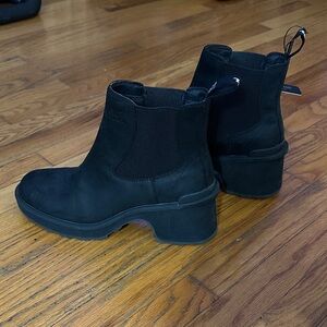 Sorel Joan Now Black Ankle Boots